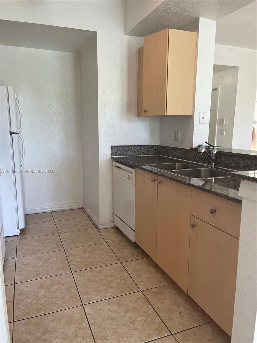 2525 Centergate Drive 103