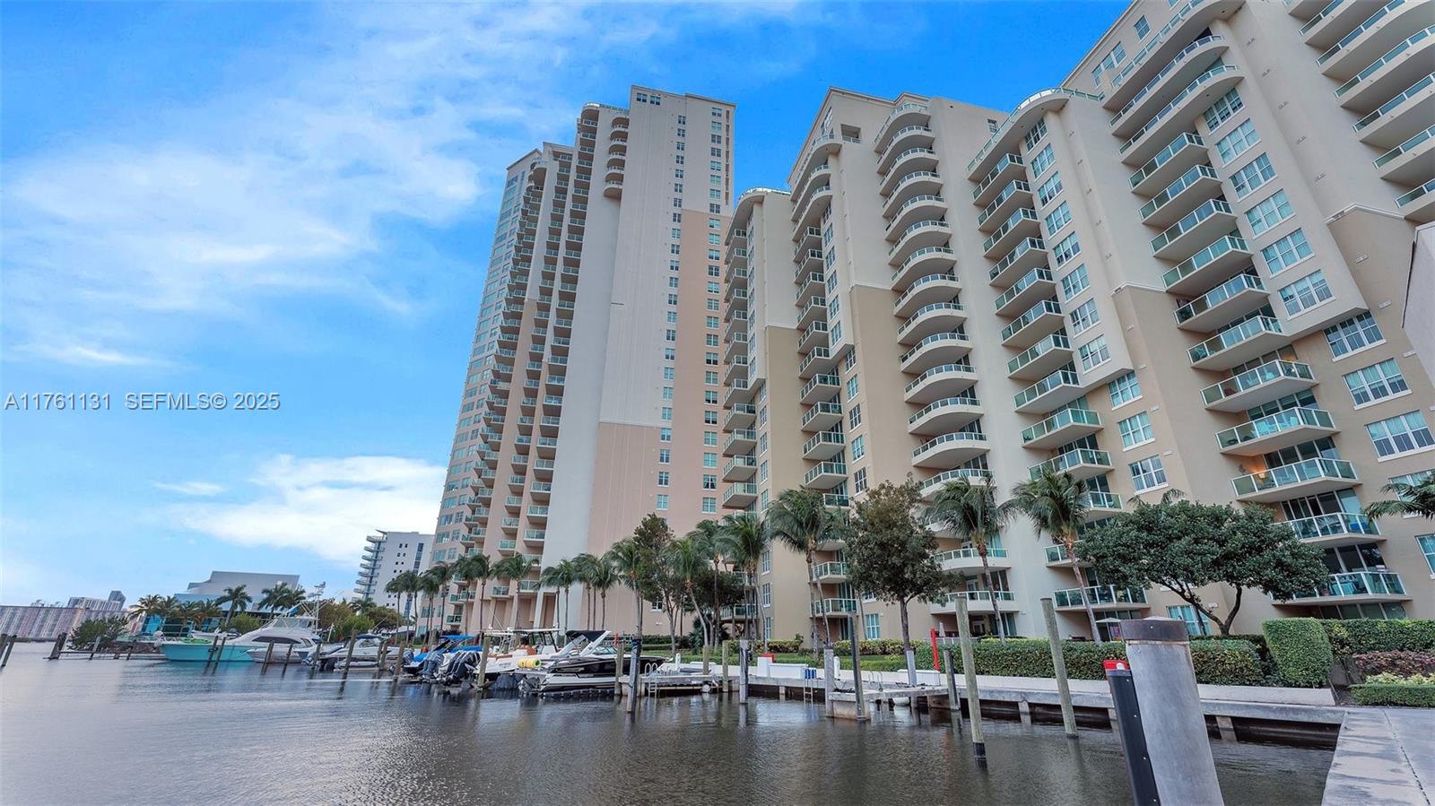 3340 NE 190th Street 208