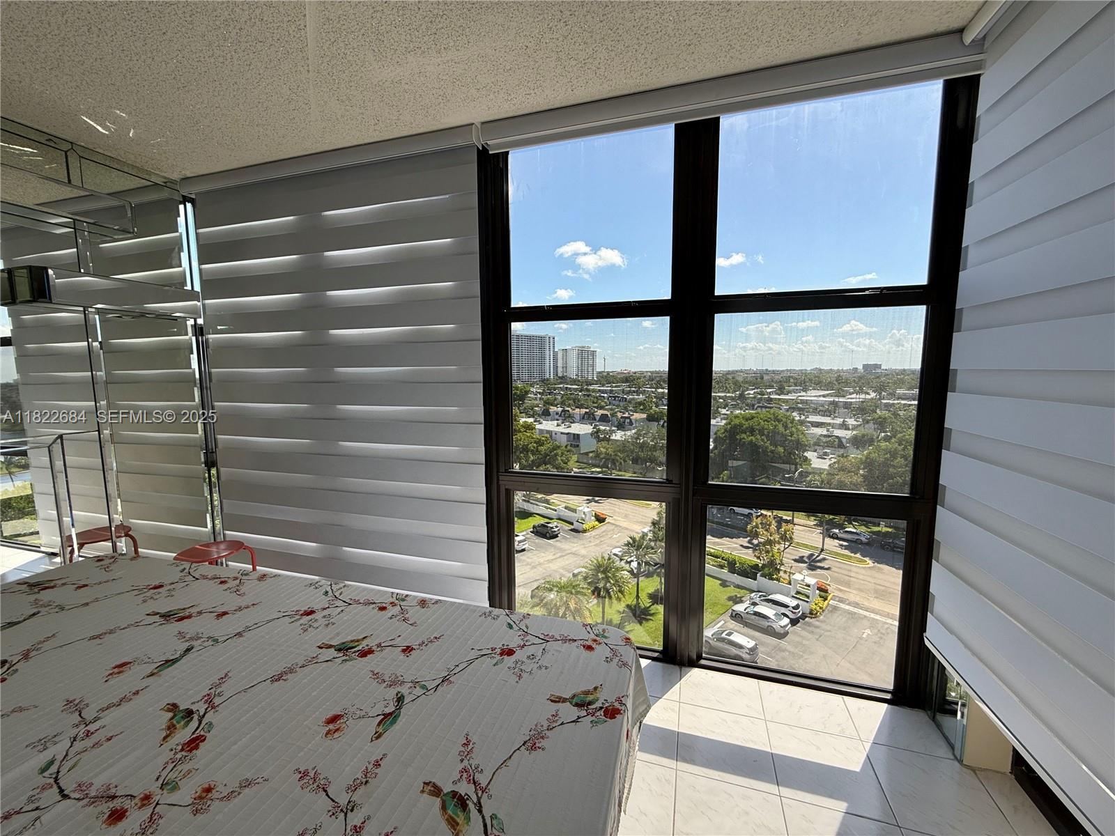 1000 Parkview Drive 905