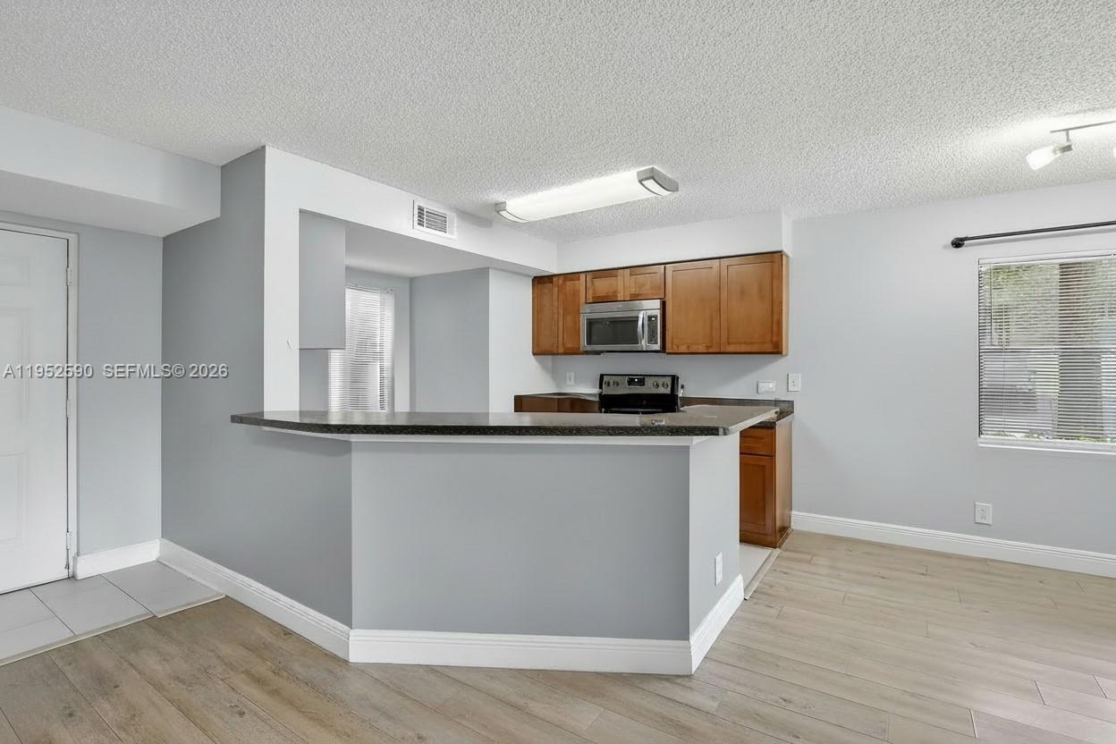9999 Summerbreeze Drive 401