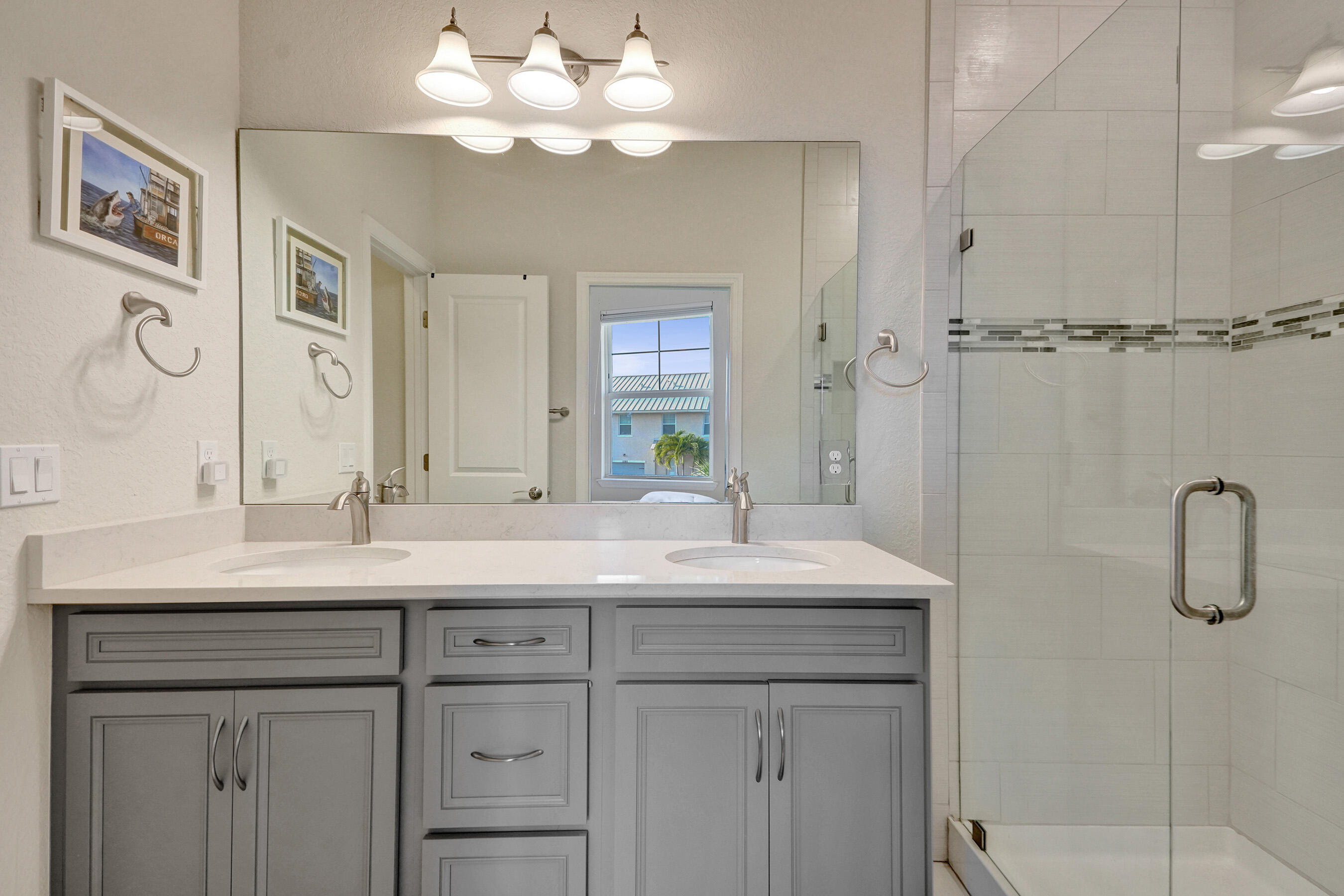 1300 Eucalyptus Drive 3