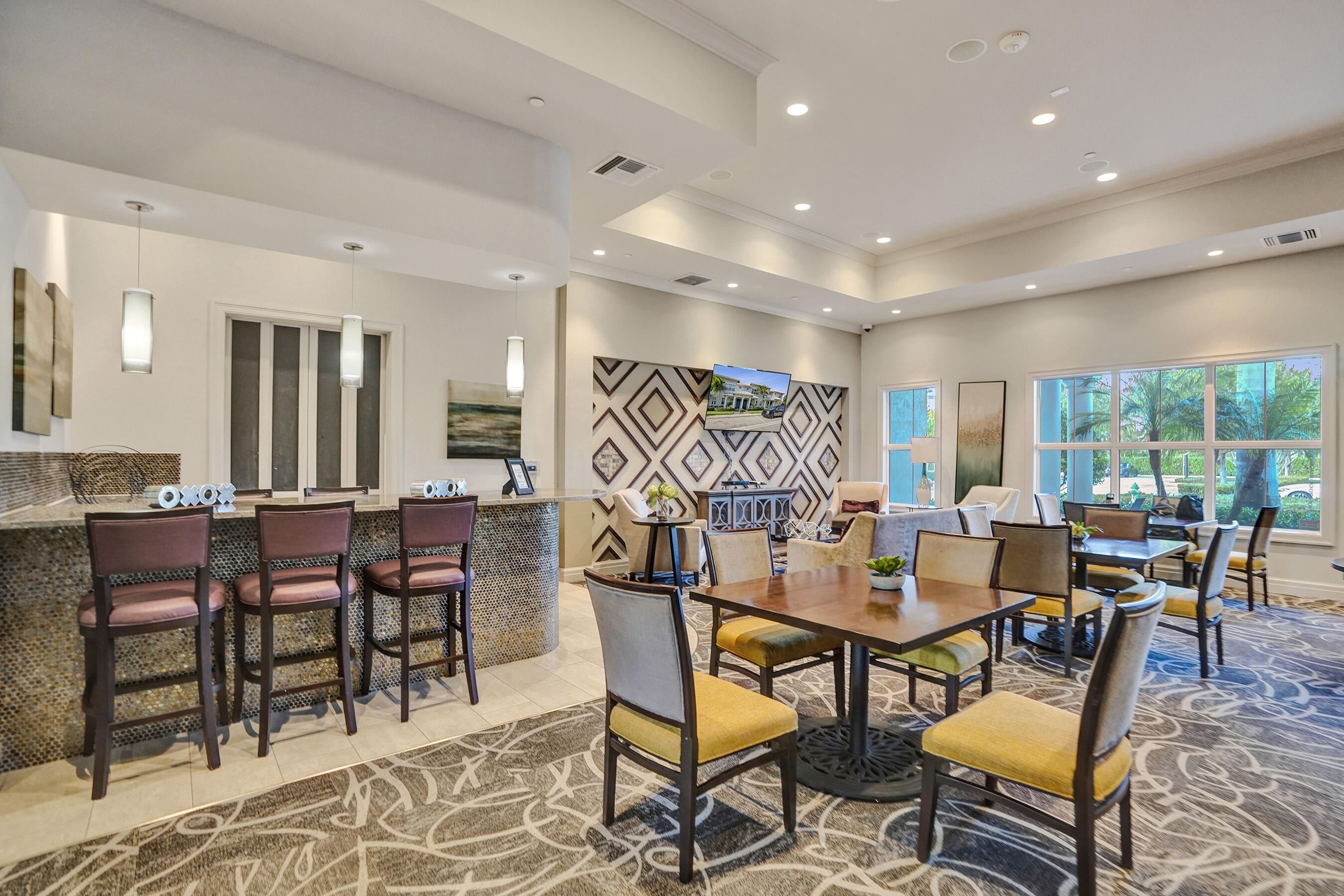 1300 Eucalyptus Drive 3