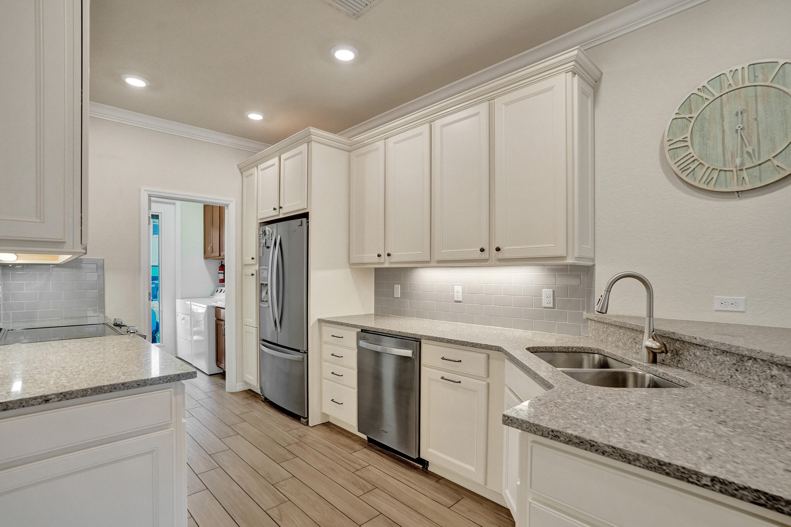 1300 Eucalyptus Drive 3