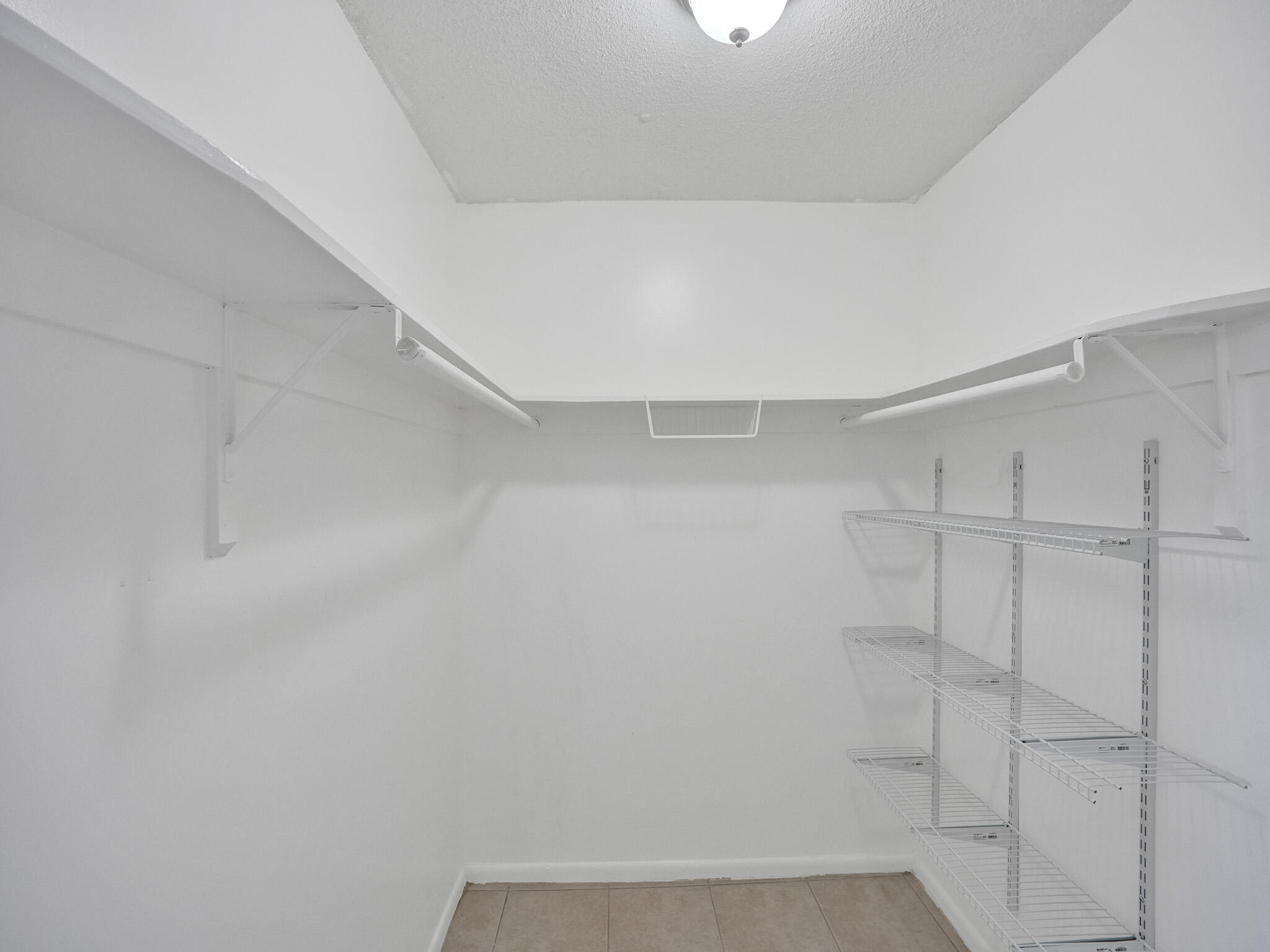 1811 Jefferson Street 404
