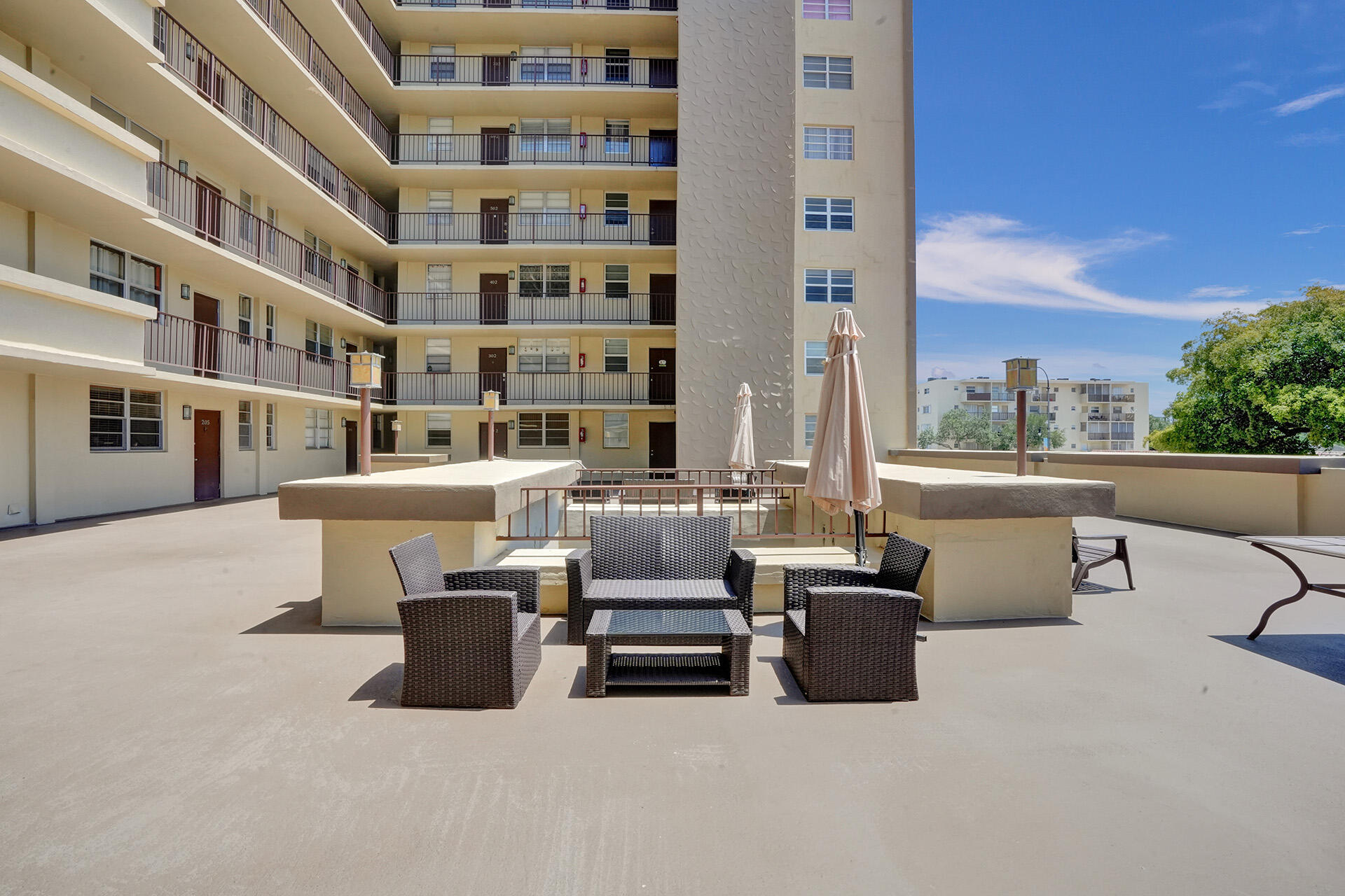 1811 Jefferson Street 404