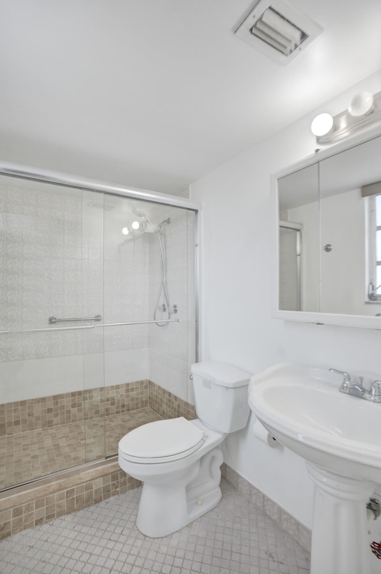 1811 Jefferson Street 404