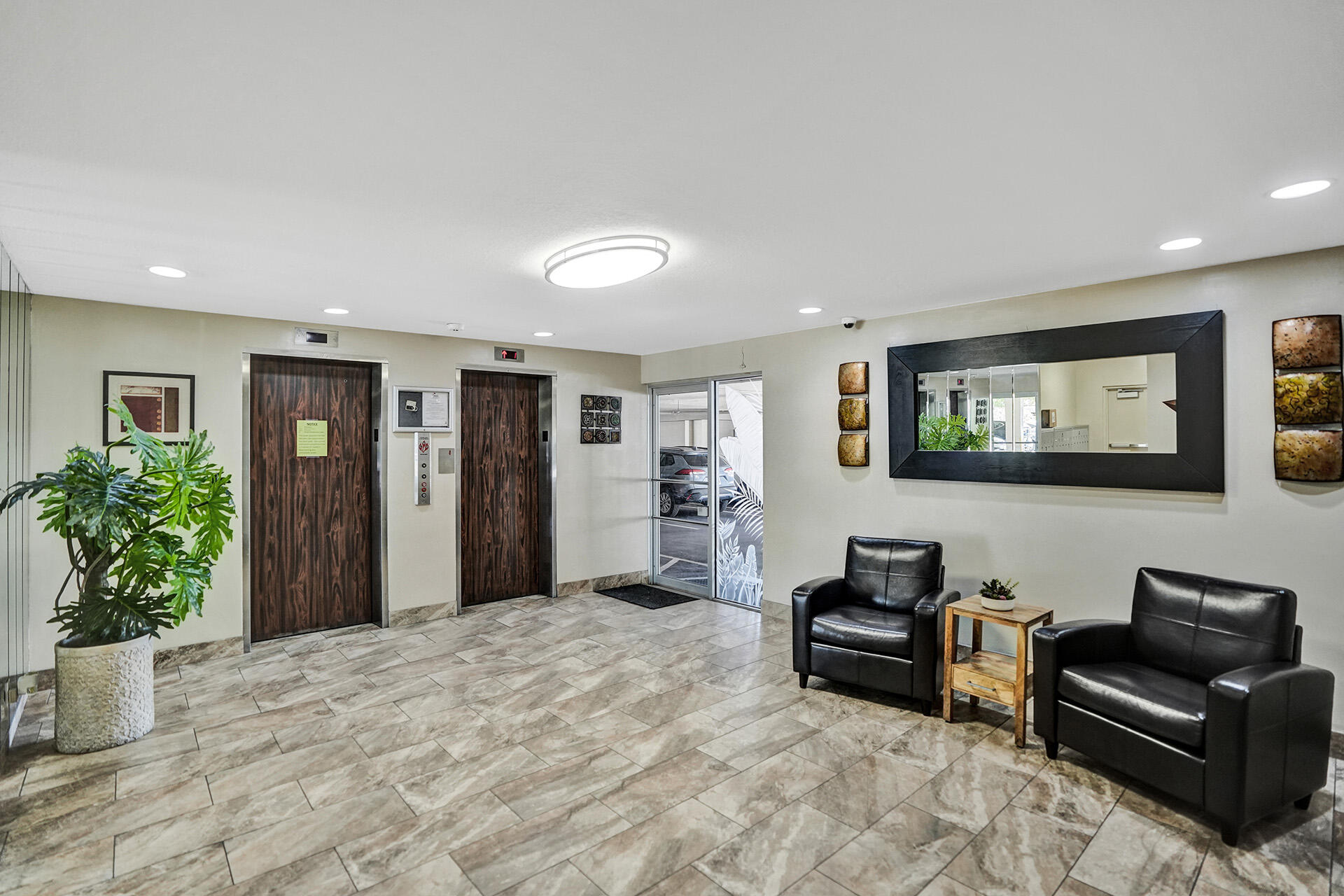 1811 Jefferson Street 404