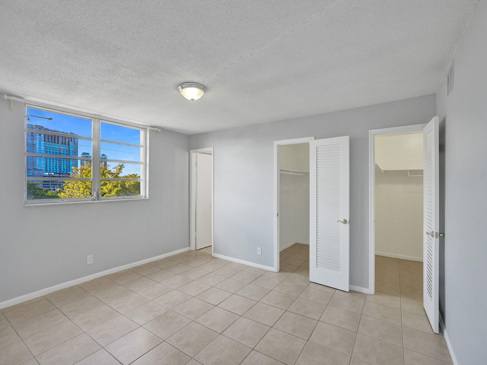 1811 Jefferson Street 404