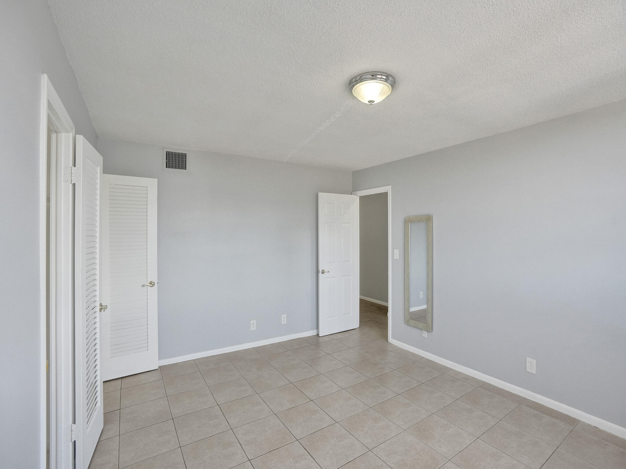 1811 Jefferson Street 404
