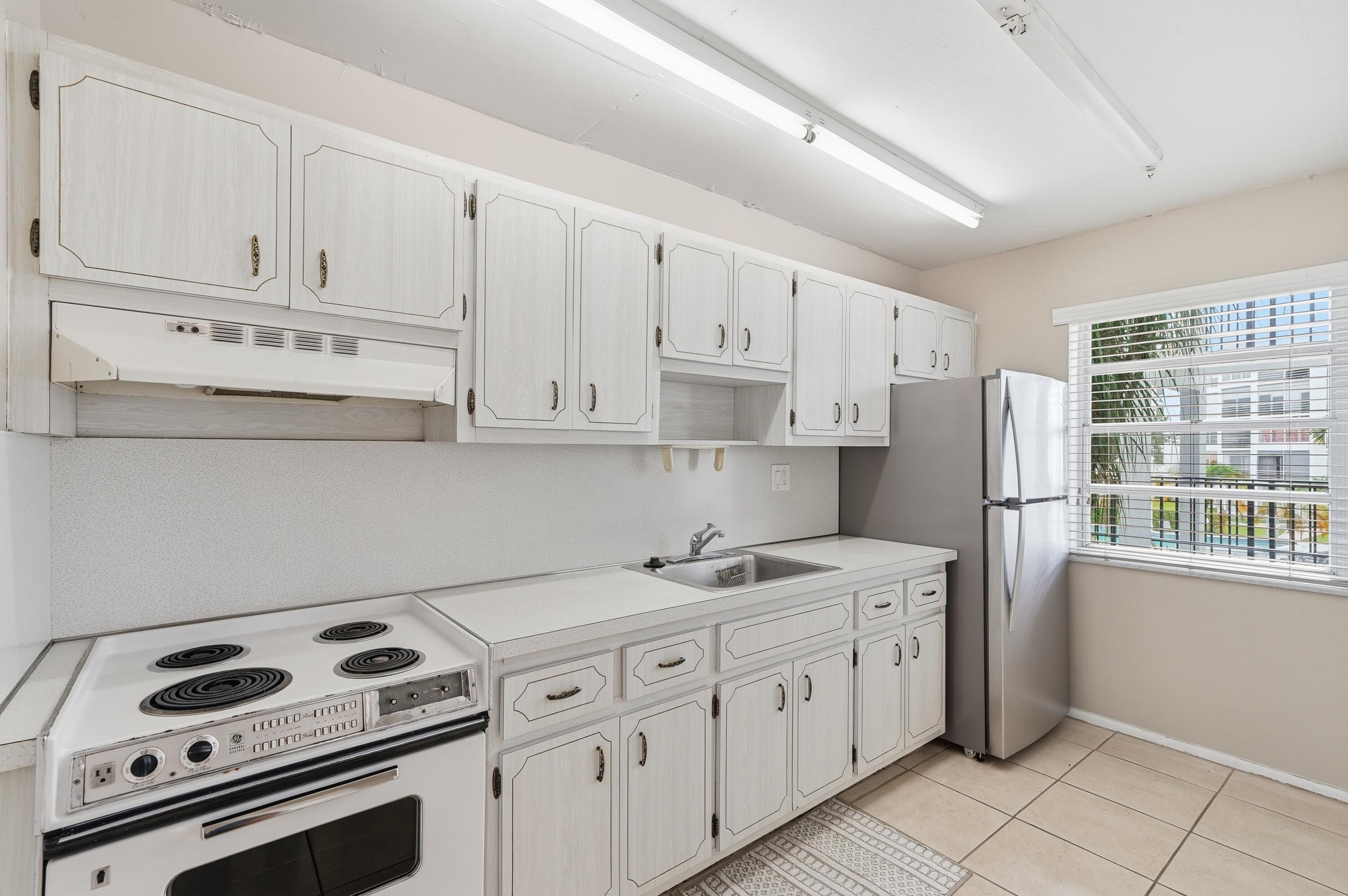 6903 Cypress Road B24