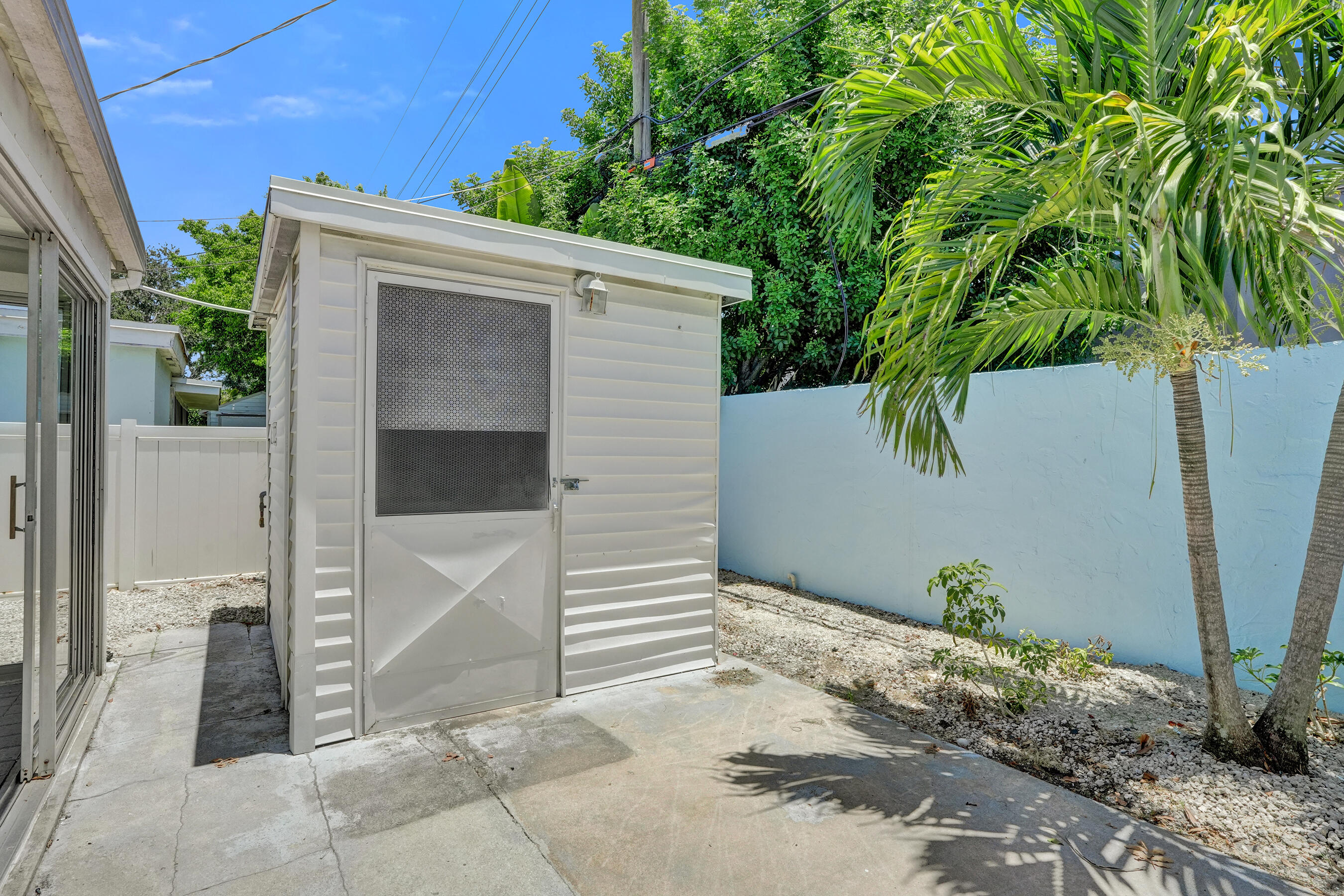 230 NE 45TH Street