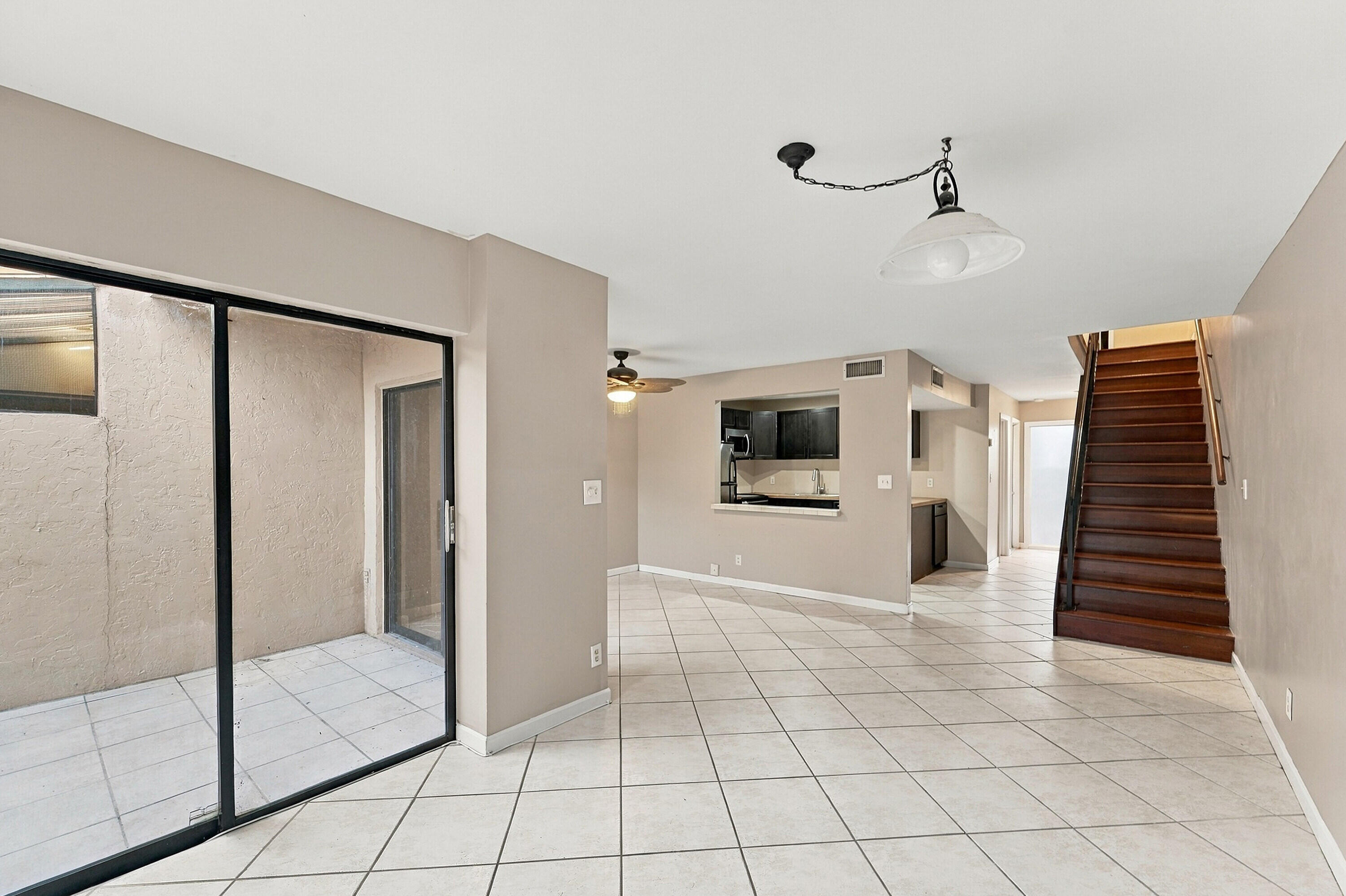 8690 NW 40th Street