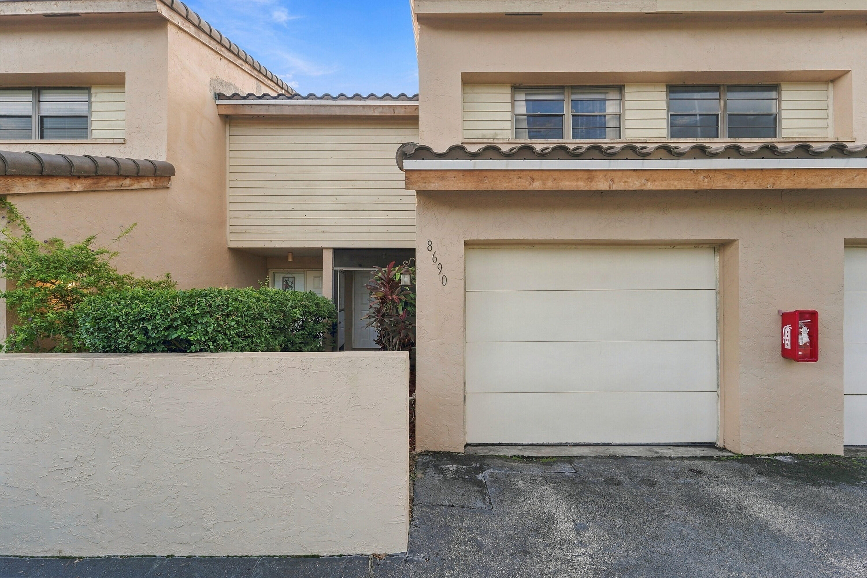 8690 NW 40th Street