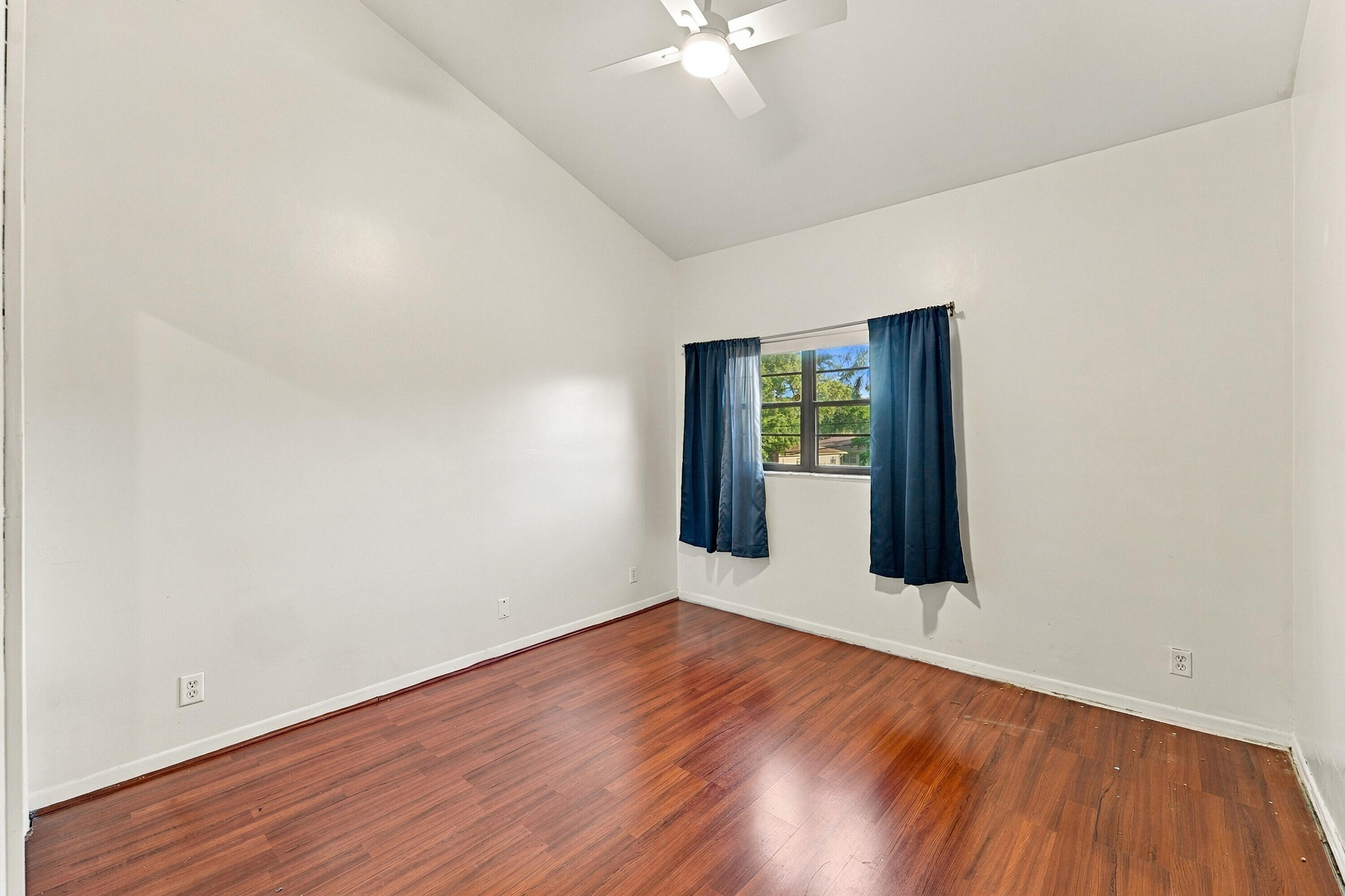 8690 NW 40th Street