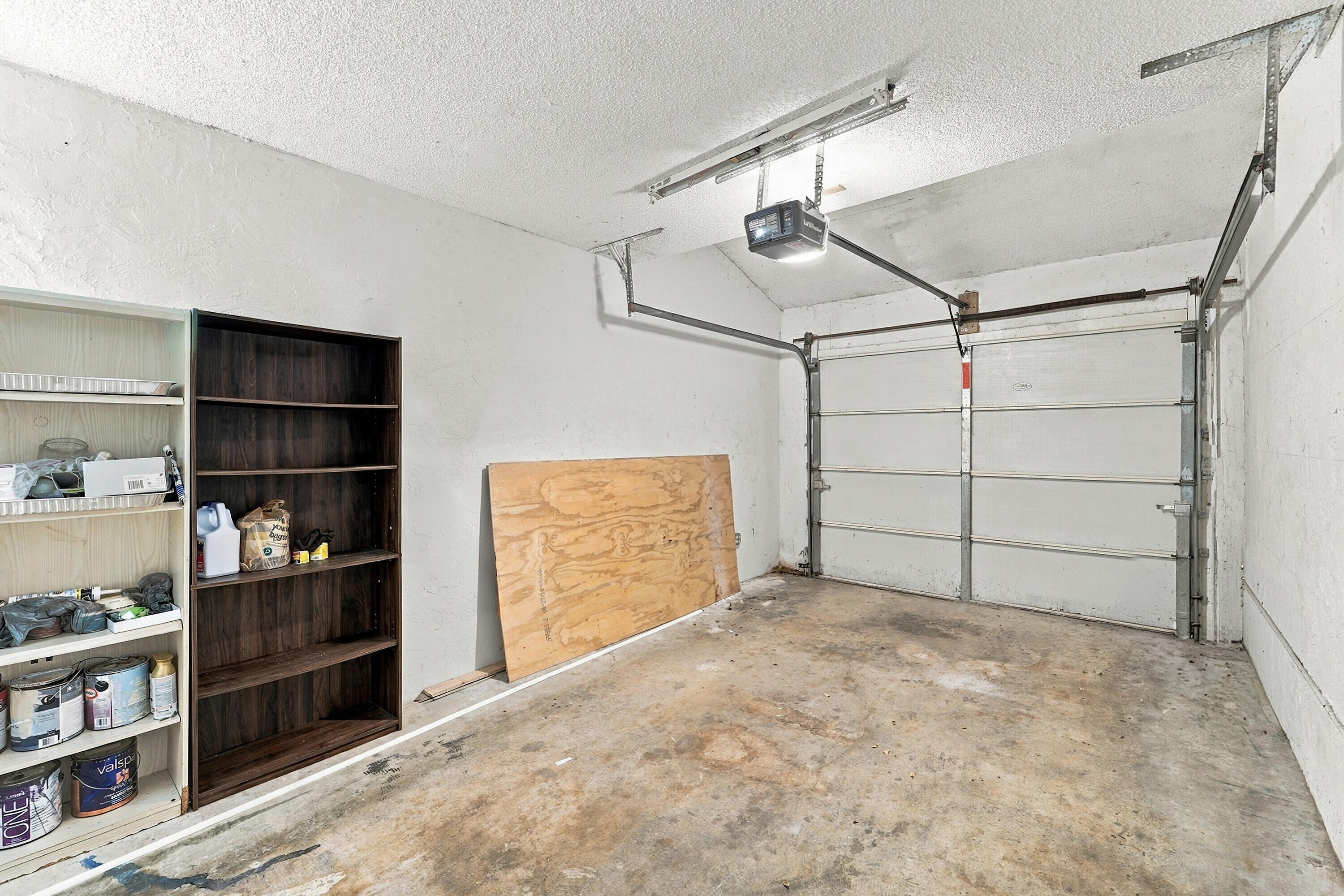 8690 NW 40th Street