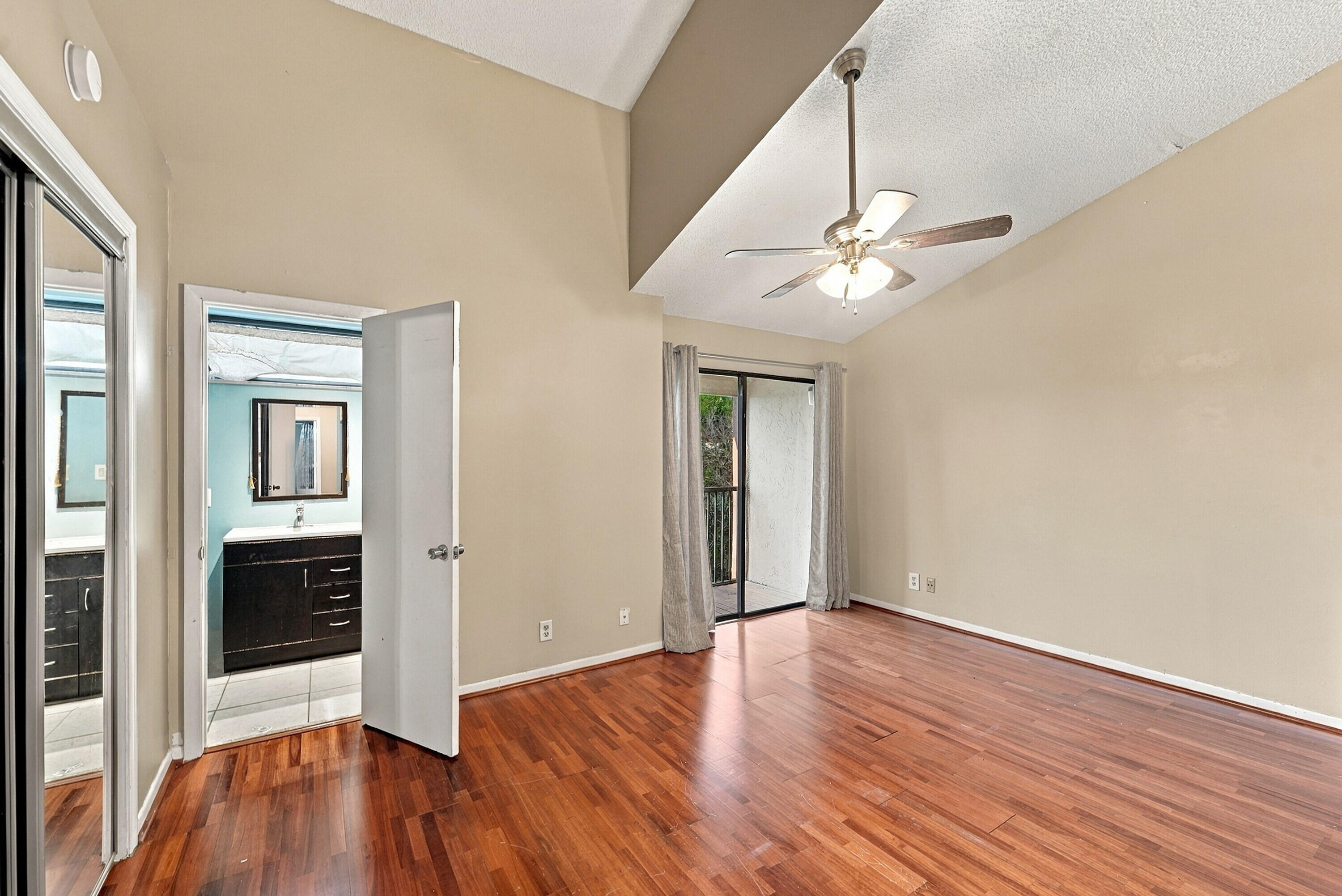 8690 NW 40th Street