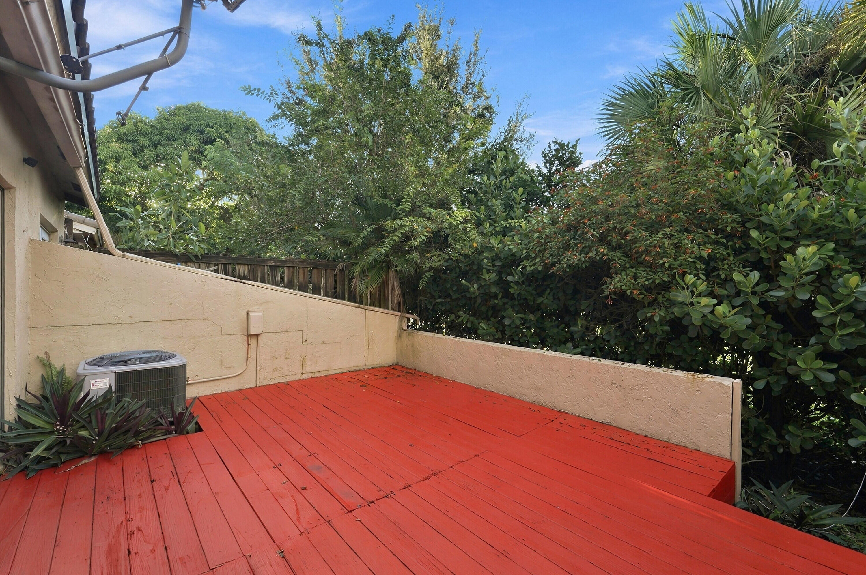 8690 NW 40th Street