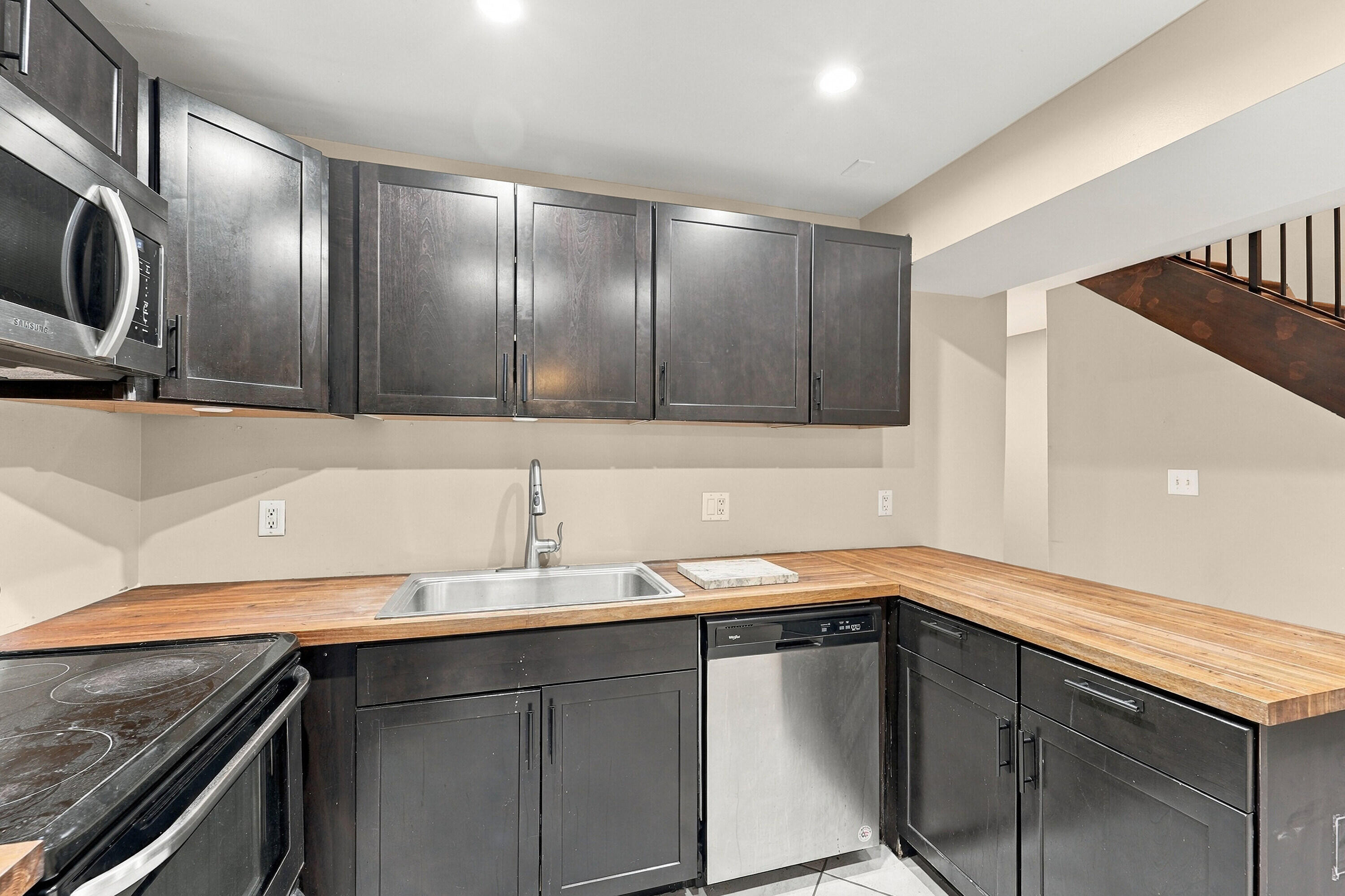 8690 NW 40th Street
