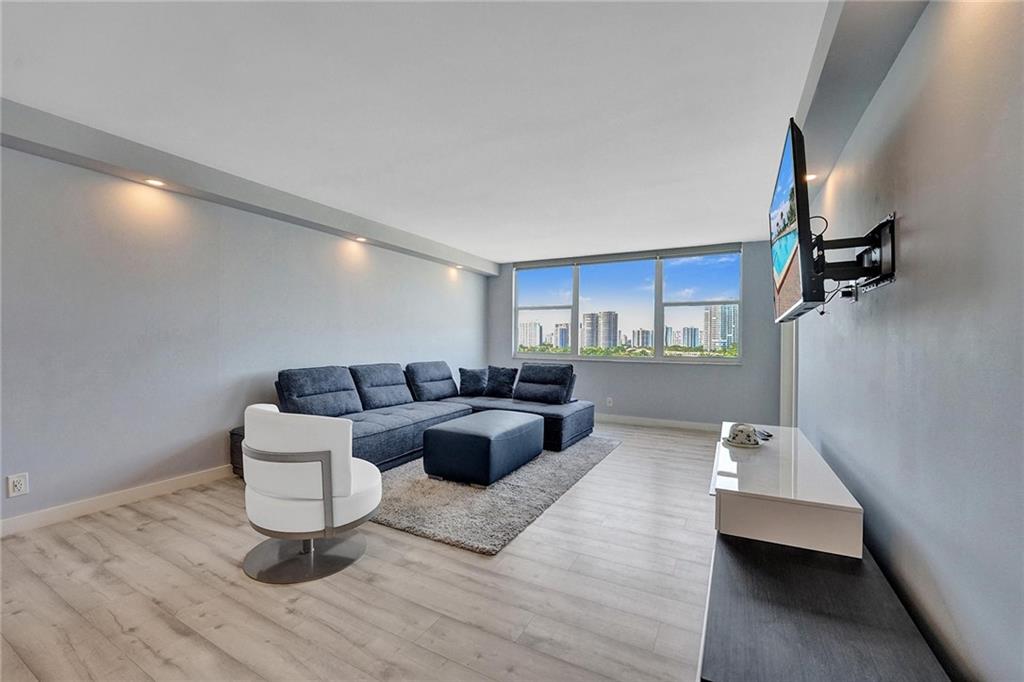 3180 S Ocean Dr 821