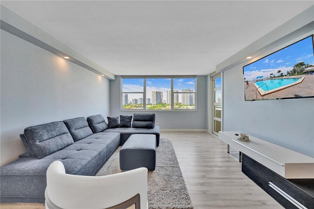 3180 S Ocean Dr 821