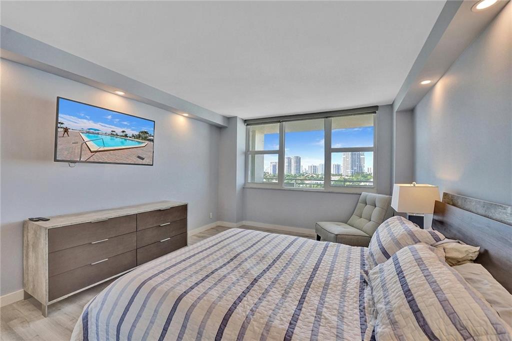 3180 S Ocean Dr 821