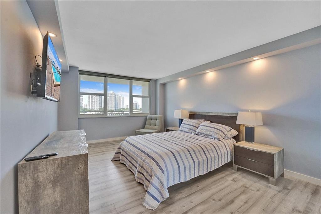 3180 S Ocean Dr 821