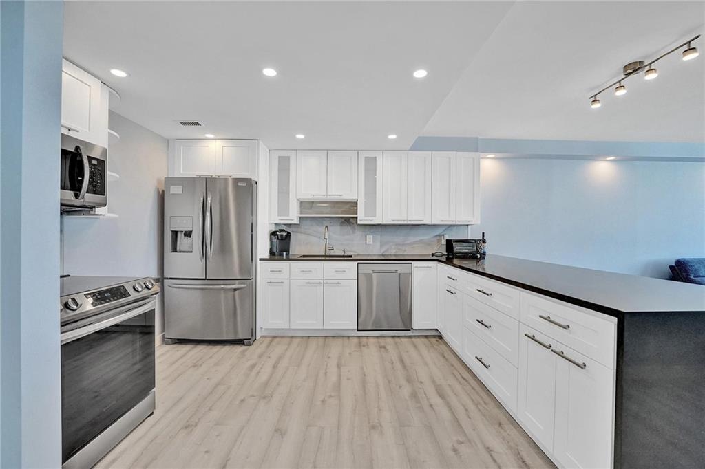 3180 S Ocean Dr 821