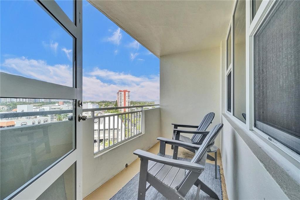 3180 S Ocean Dr 821