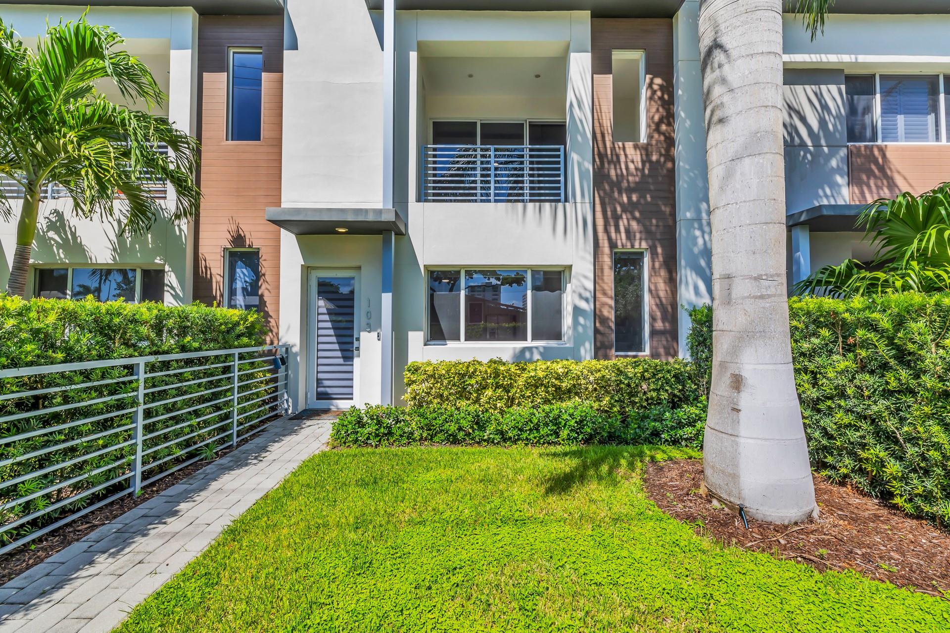 1025 NE 18th Ave 103