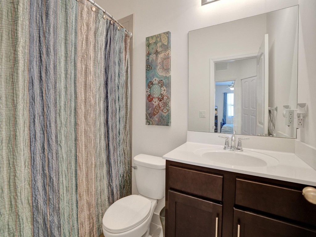 1042 NW 33rd Mnr 1042