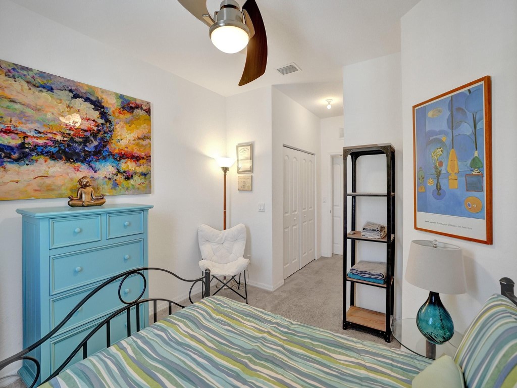 1042 NW 33rd Mnr 1042