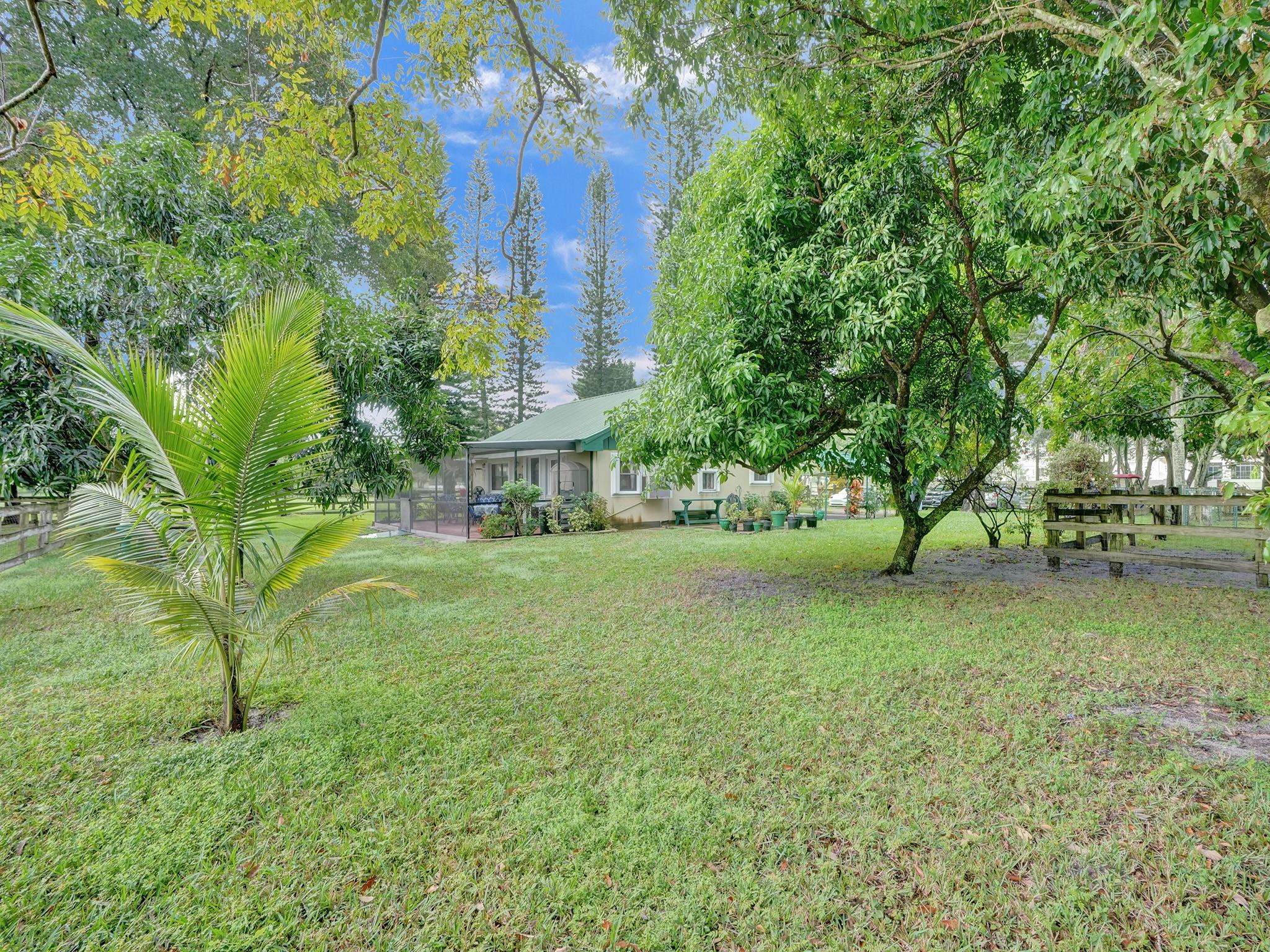 5710 SW 133rd Ave