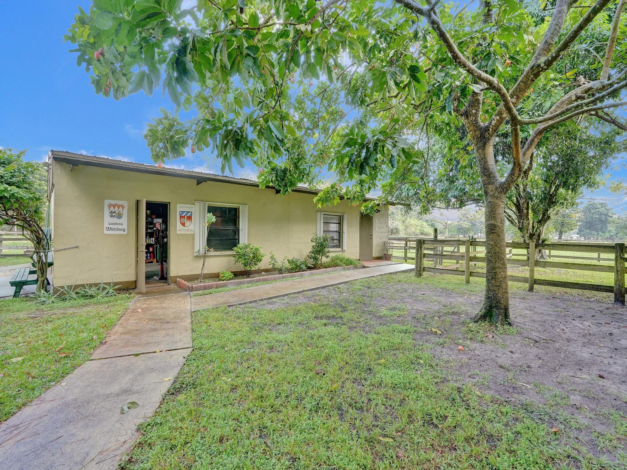 5710 SW 133rd Ave