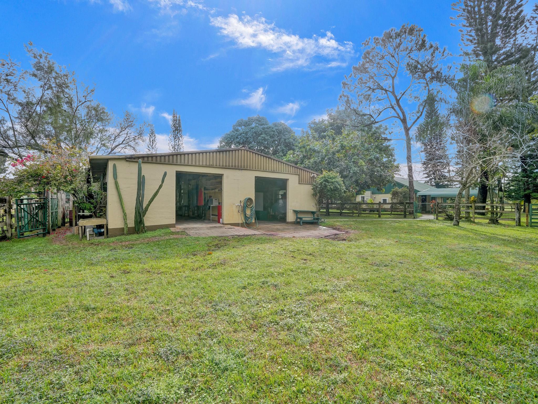 5710 SW 133rd Ave