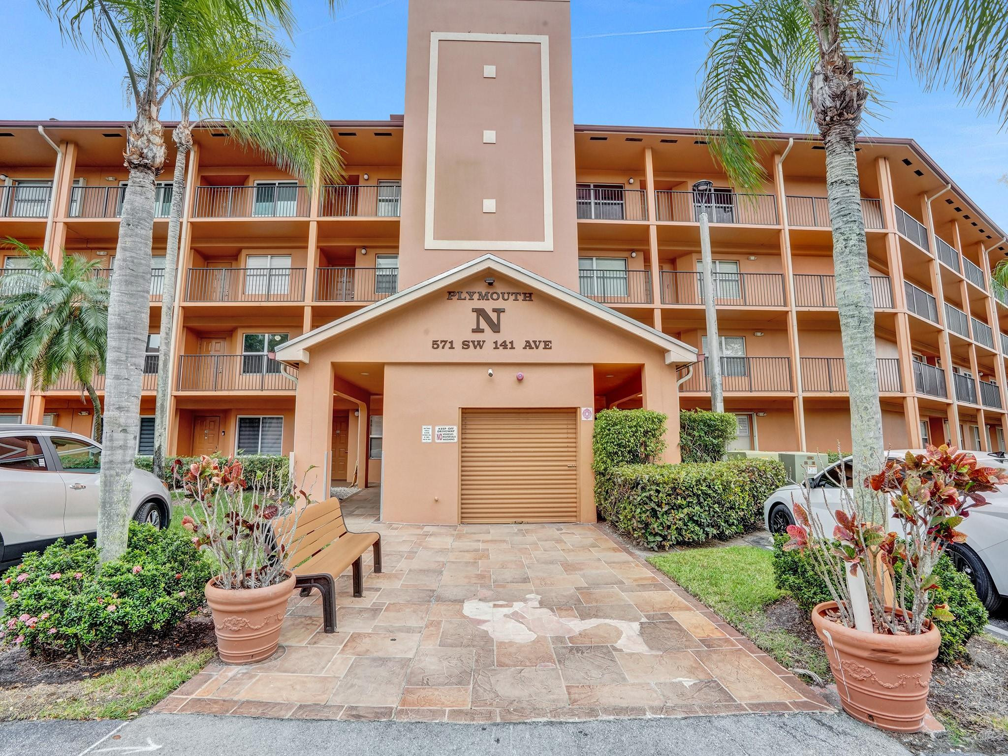 571 SW 141st Ave 407N