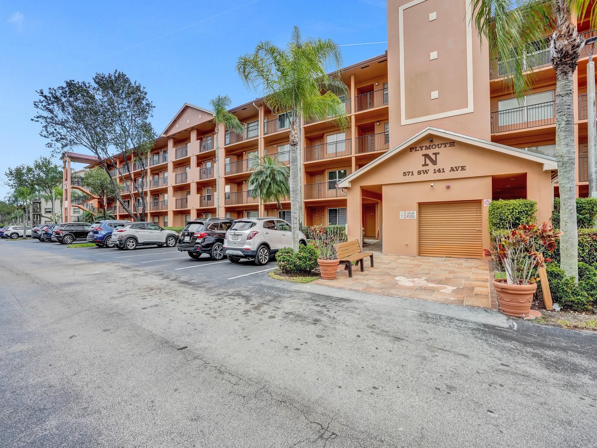 571 SW 141st Ave 407N