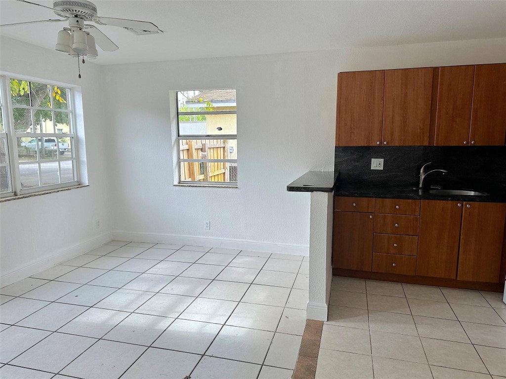 1671 SW 44th Ave