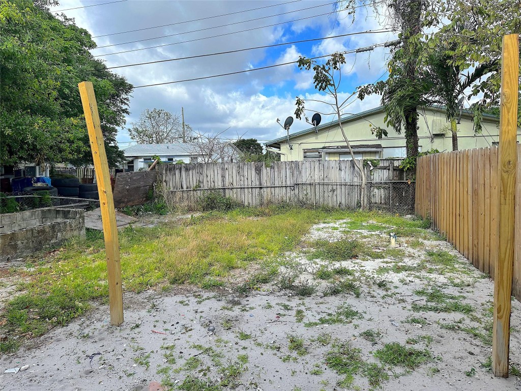 1671 SW 44th Ave