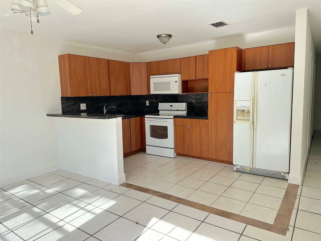 1671 SW 44th Ave