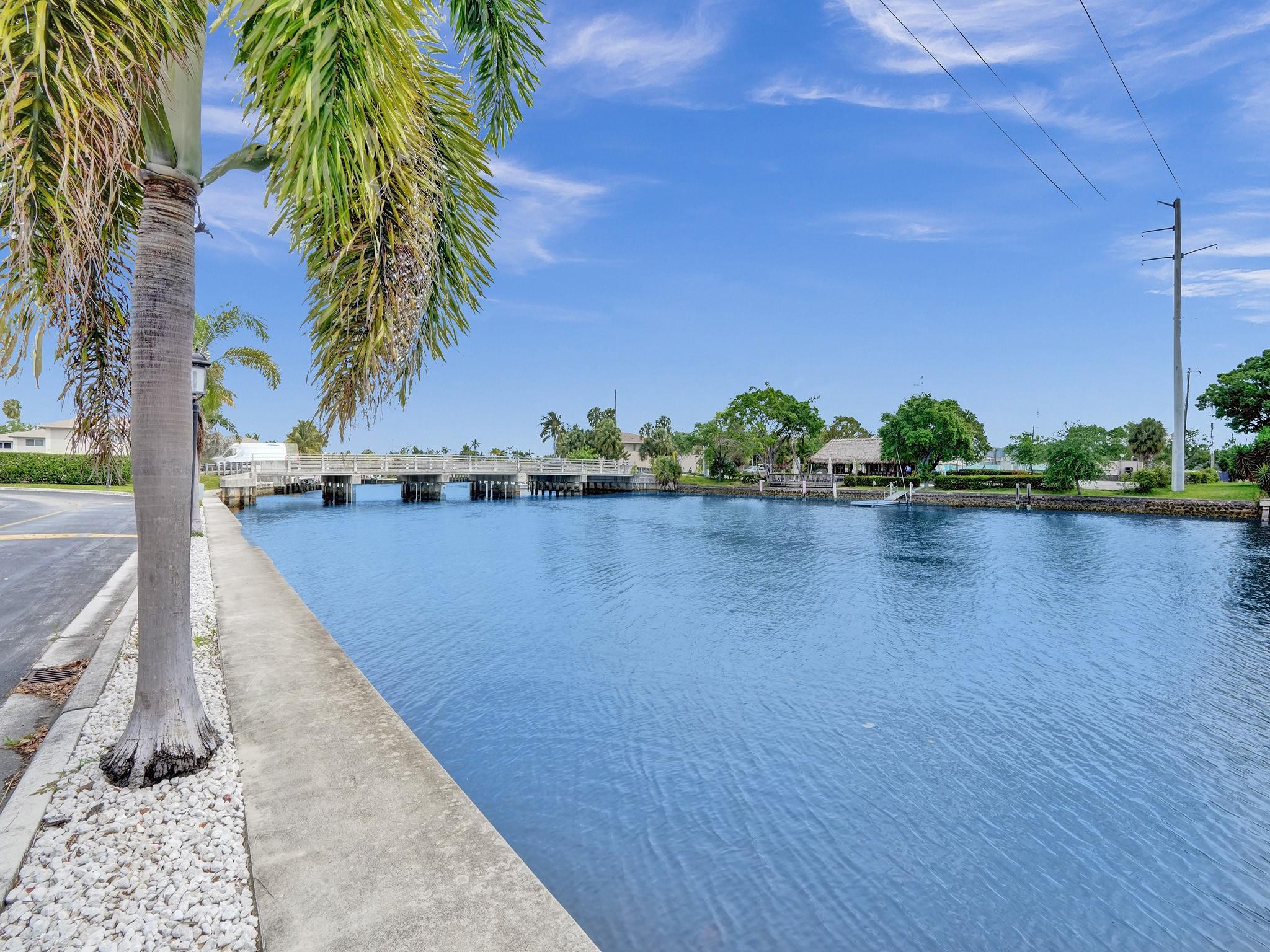 170 Cypress Club Dr 704