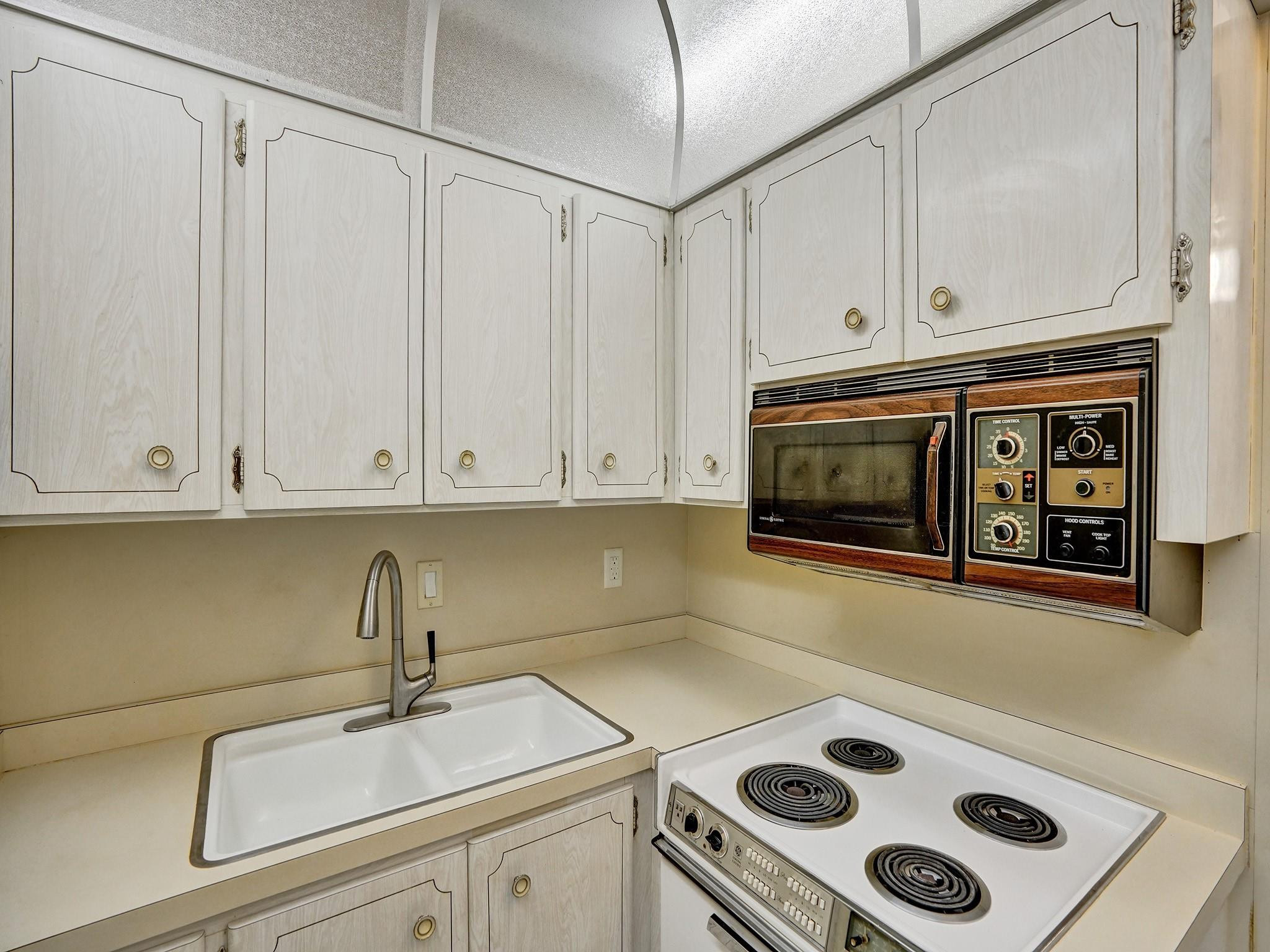 412 S Cypress Road 202