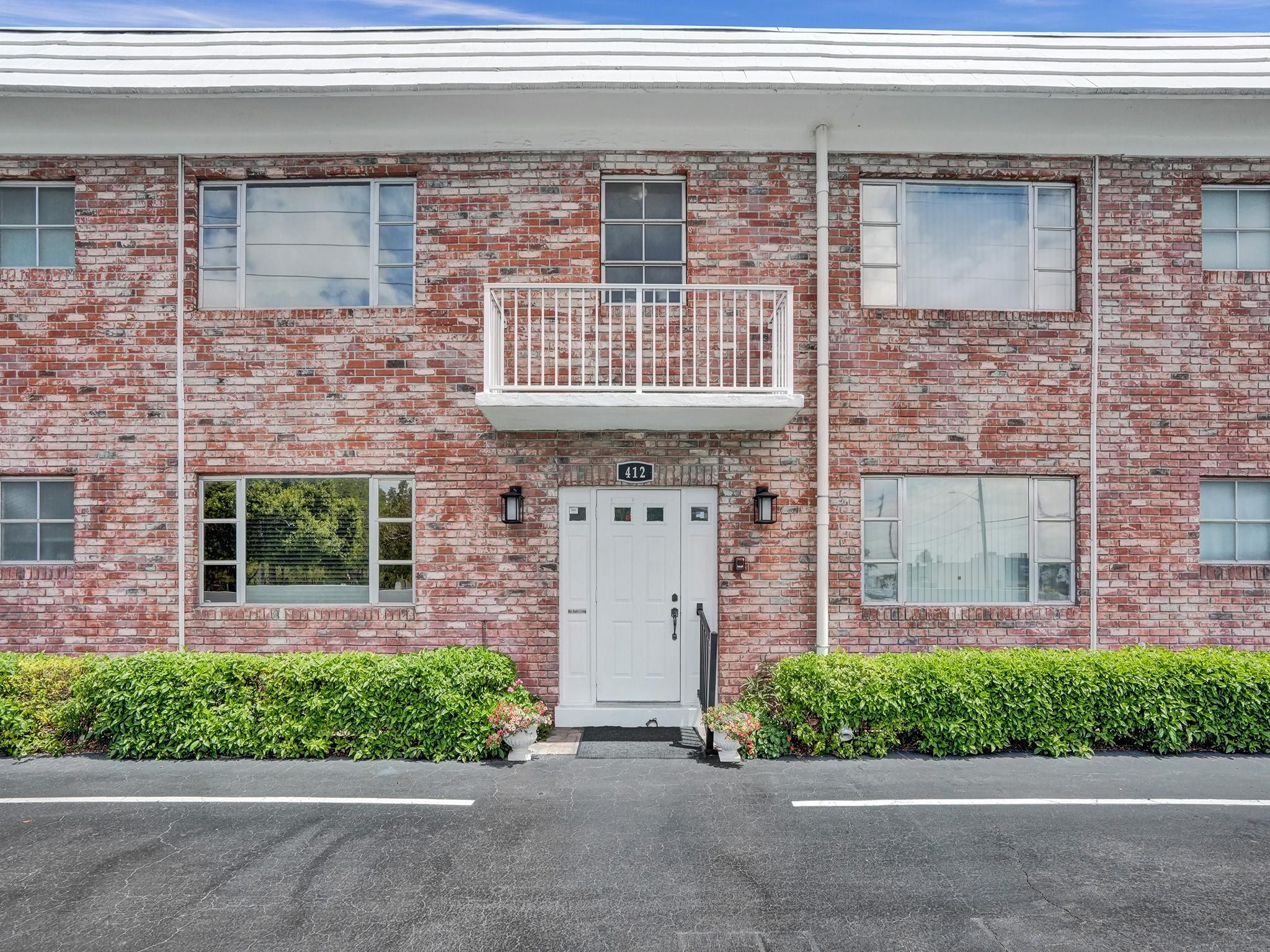 412 S Cypress Road 202