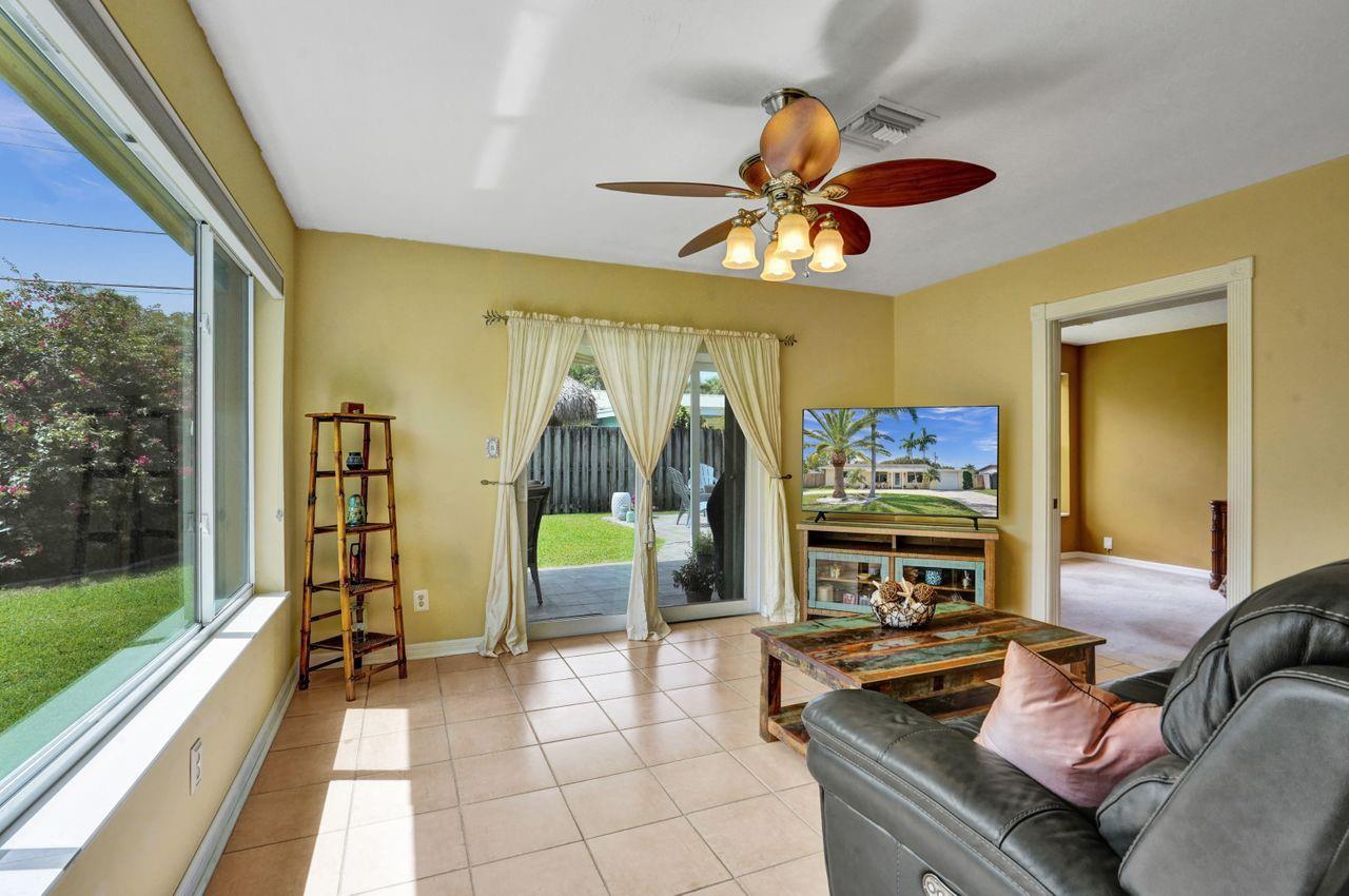 1210 NW 46th St