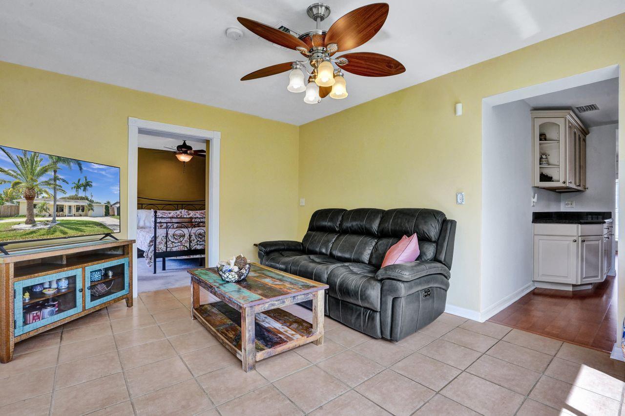 1210 NW 46th St