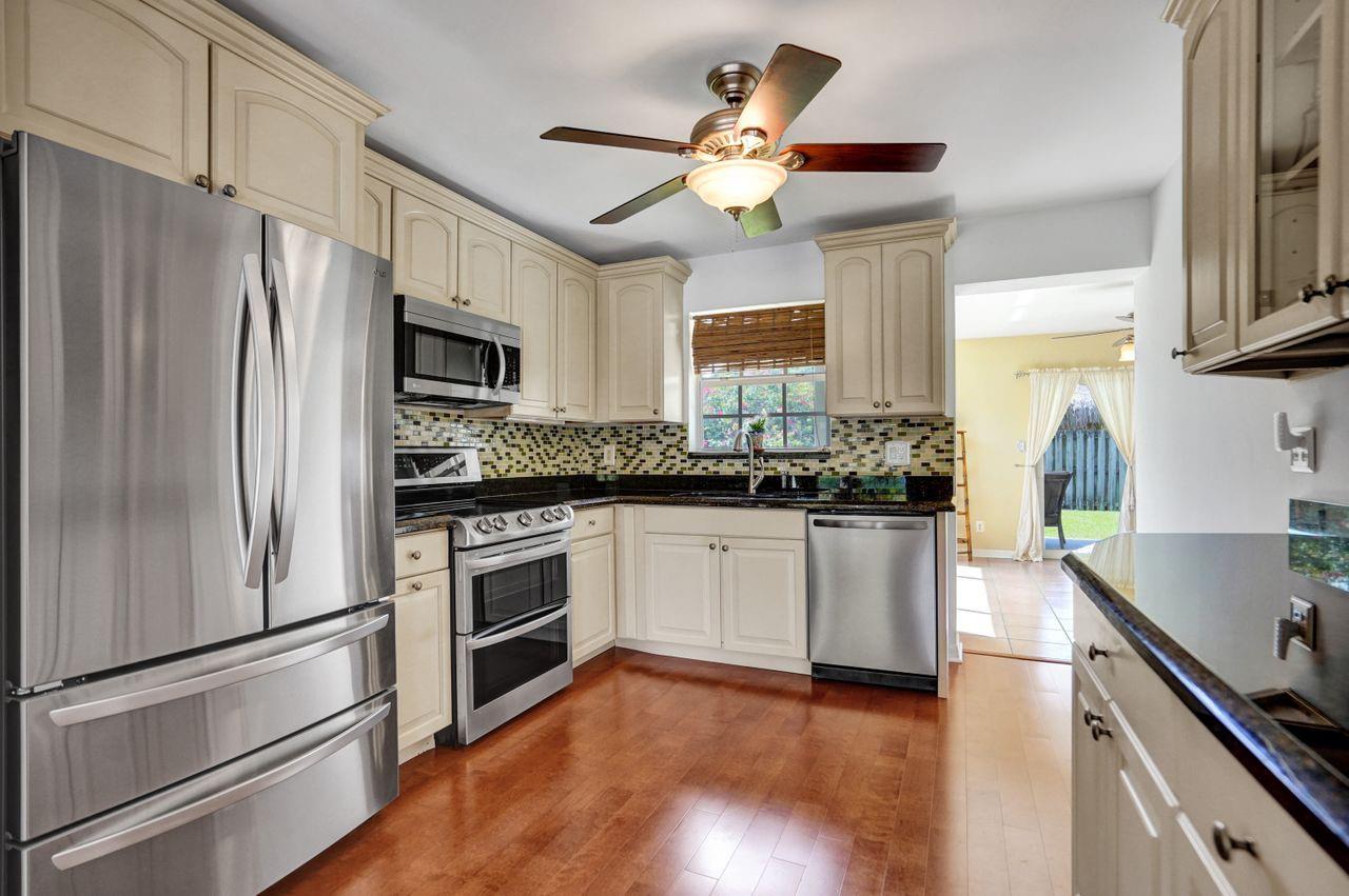 1210 NW 46th St