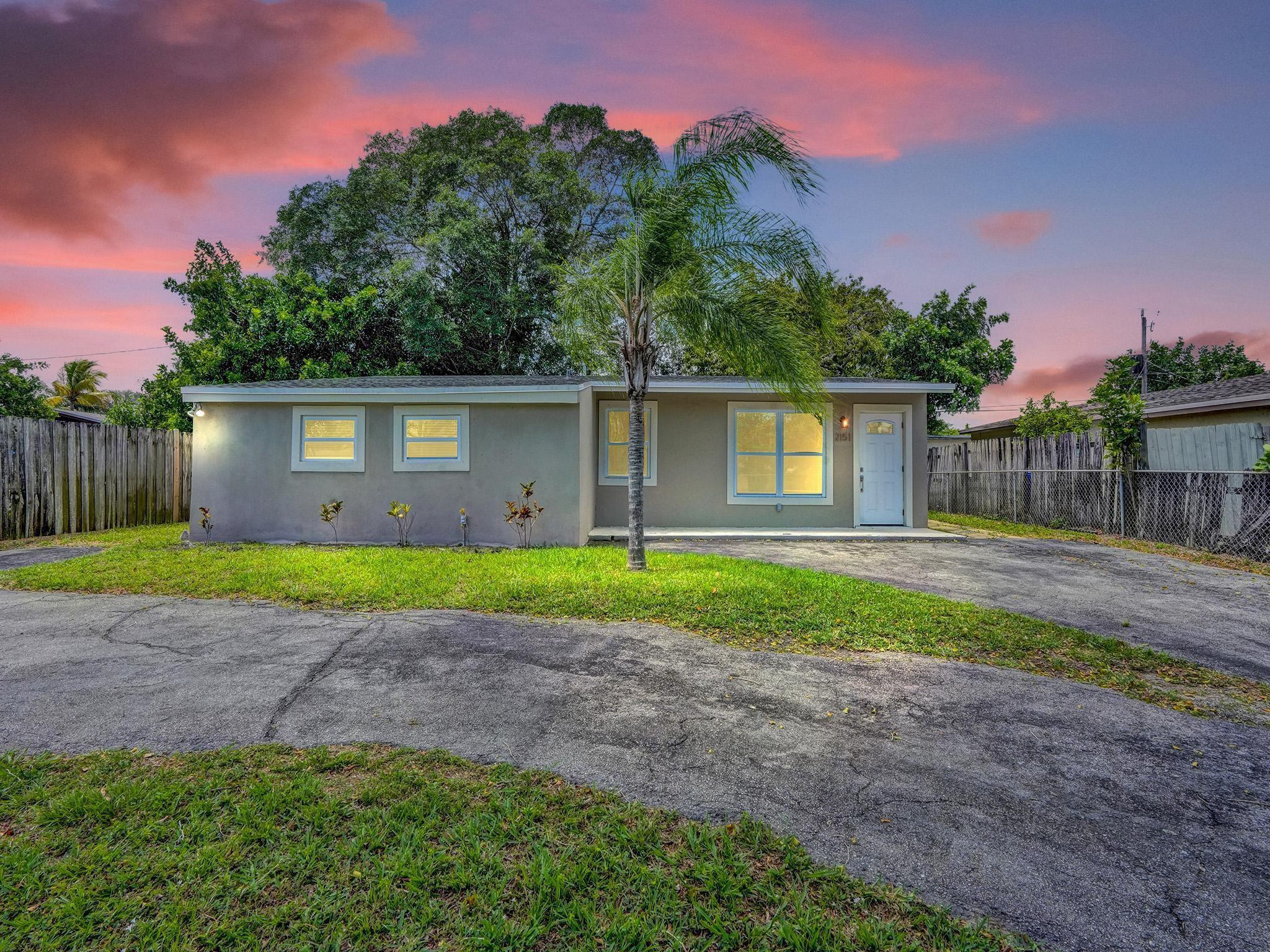2151 NE 2nd Ave