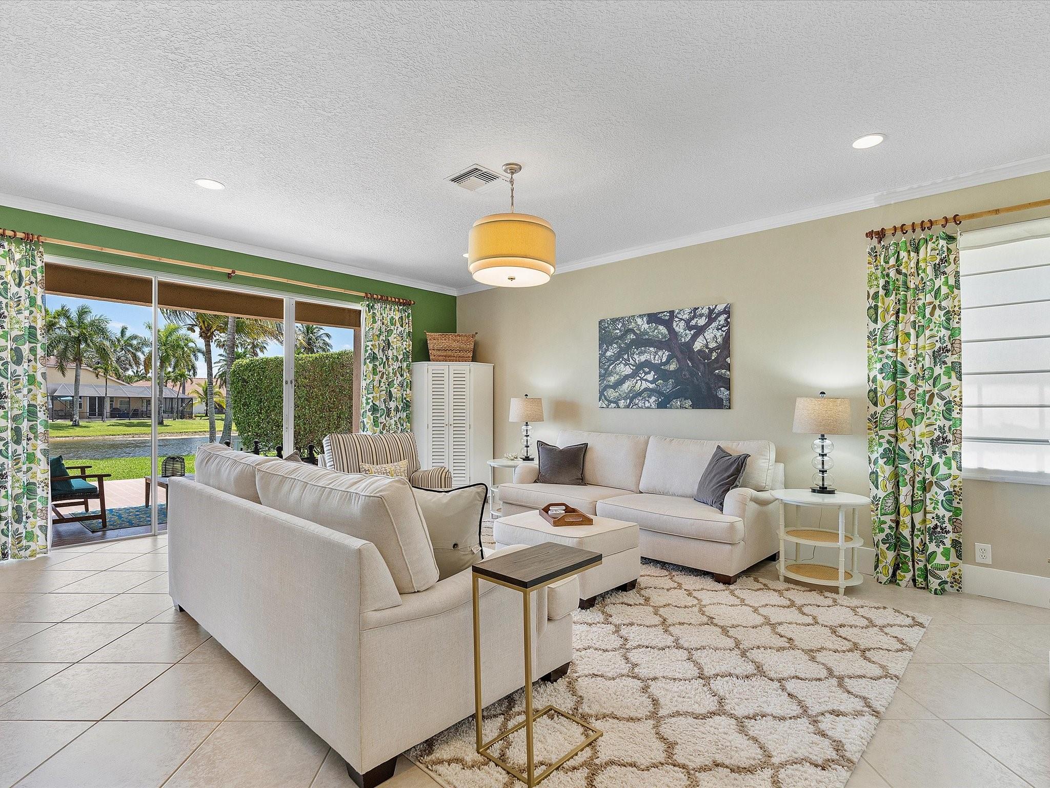 430 Cambridge Dr