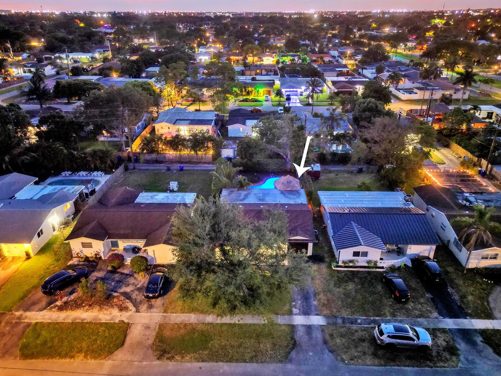 2006 N 48th Ave