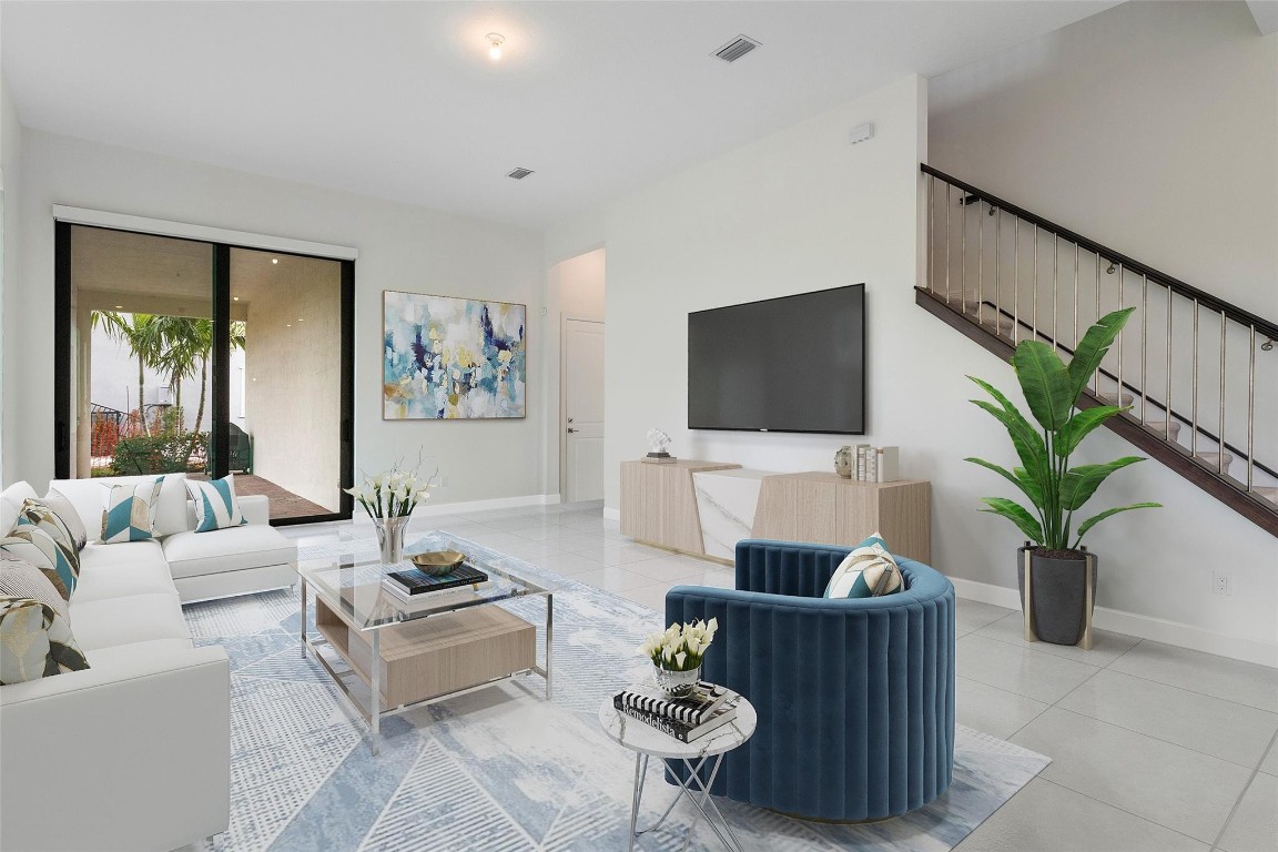 11905 N Baypoint Cir