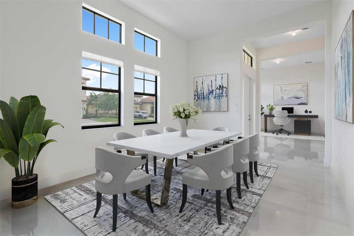 11905 N Baypoint Cir